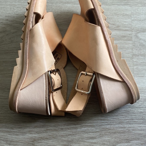 JEFFREY CAMPBELL Nude Leather Wedge Sandals - Picture 11 of 13